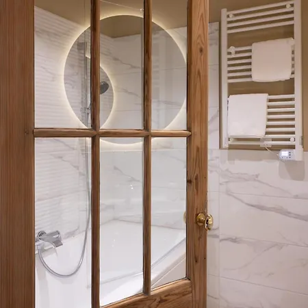 La Sauternaise, Luxury Boutique