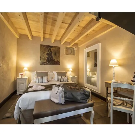 La Sauternaise, Luxury Boutique