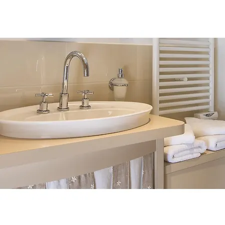 La Sauternaise, Luxury Boutique לינה וארוחת בוקר 4*